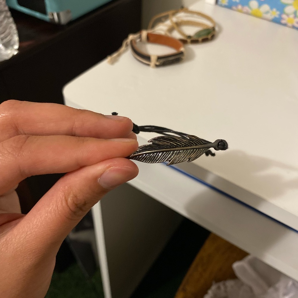 4 String Bracelets - Picture 6 of 6